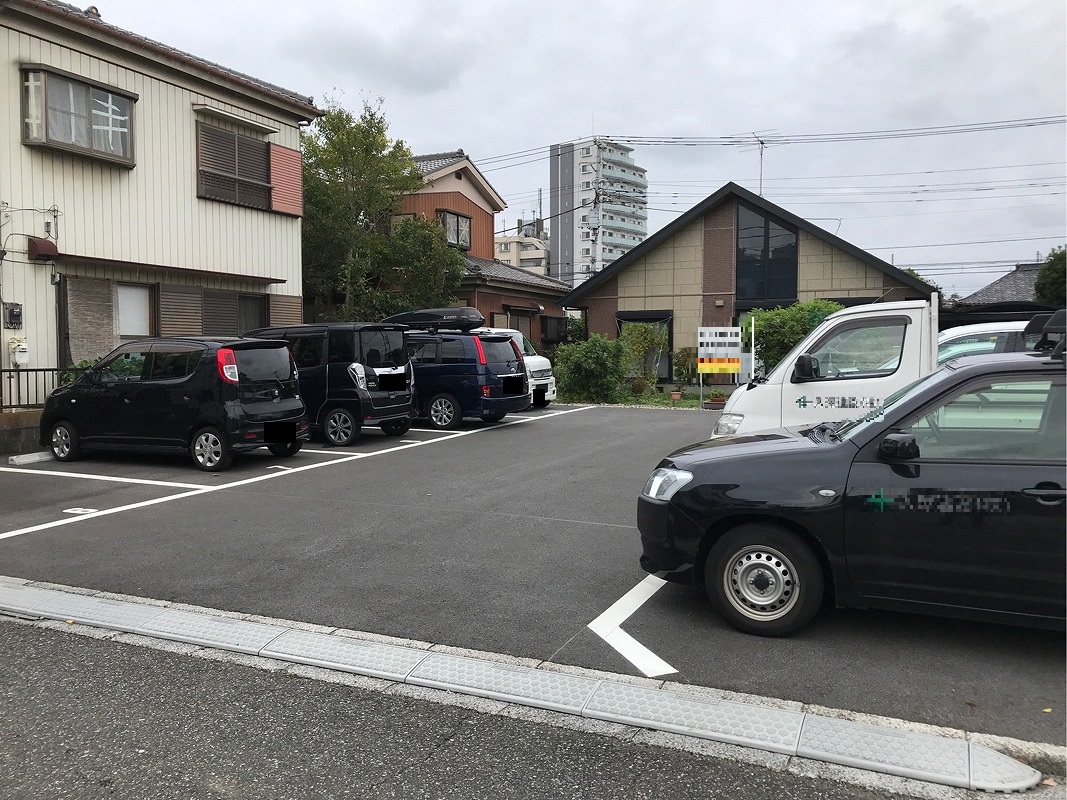 足立区舎人１丁目　月極駐車場